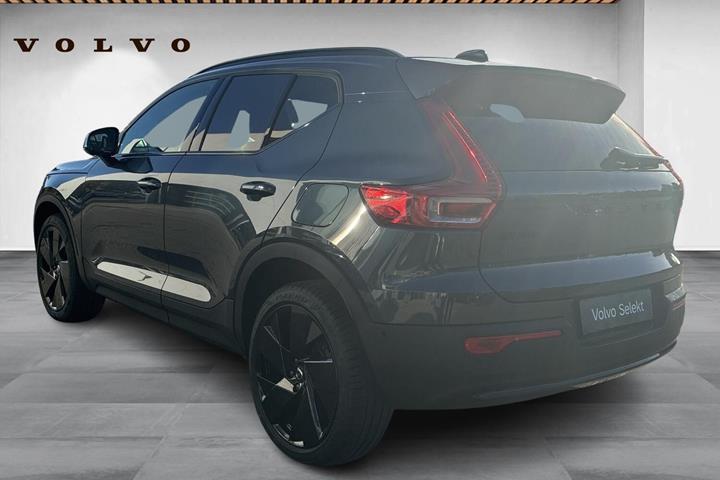 Blå Volvo EX40 fra 2026