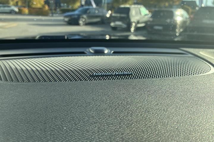 Blå Volvo EX40 fra 2026