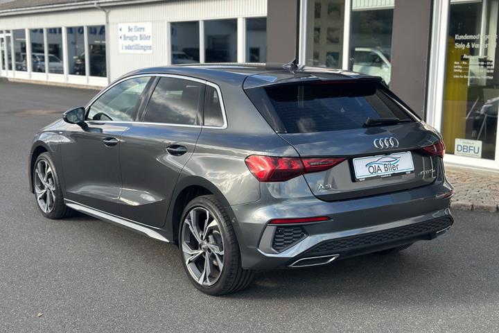 Grå Audi A3 fra 2020