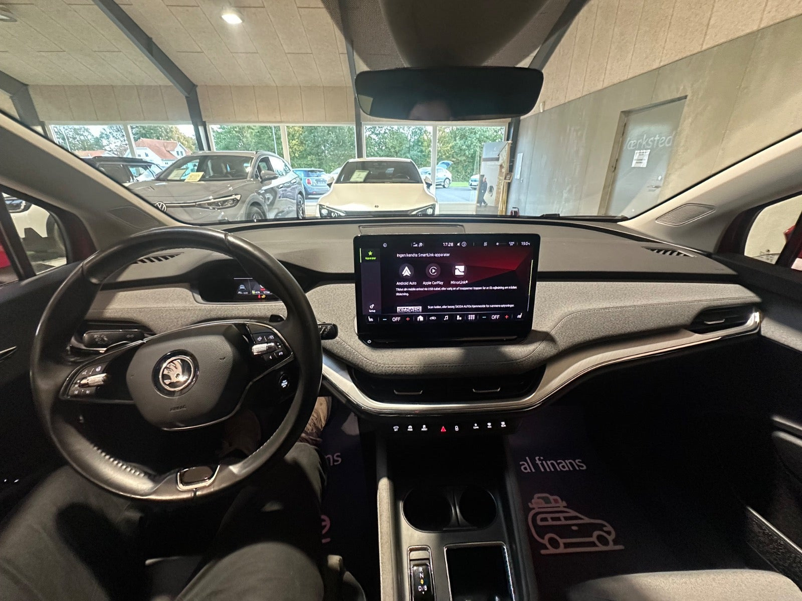 Rød Skoda Enyaq fra 2021