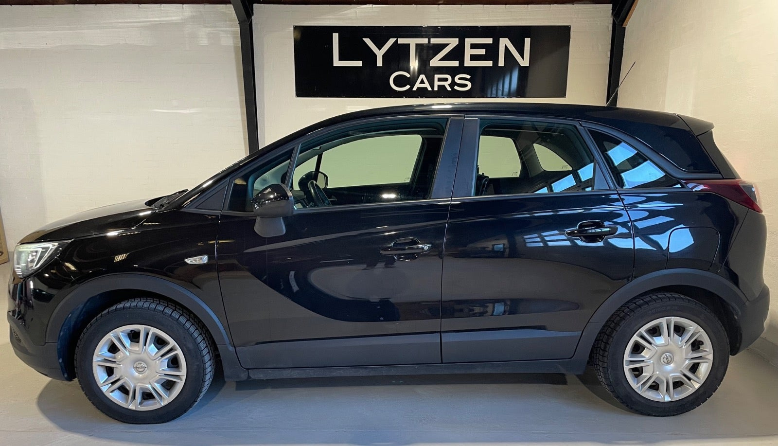 Sort Opel Crossland X fra 2020