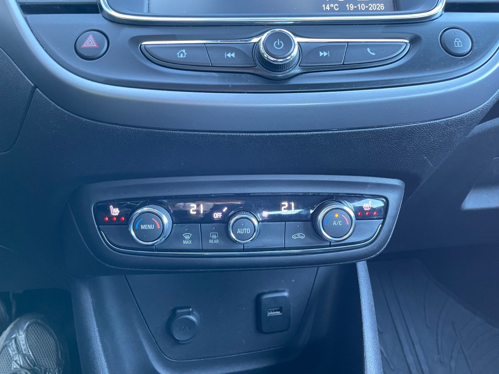 Sort Opel Crossland X fra 2020