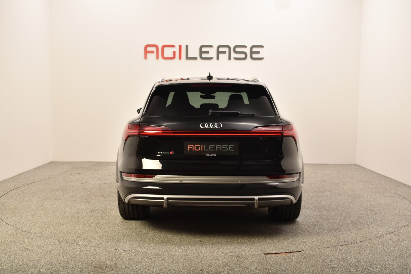 Sort Audi e-tron S fra 2021