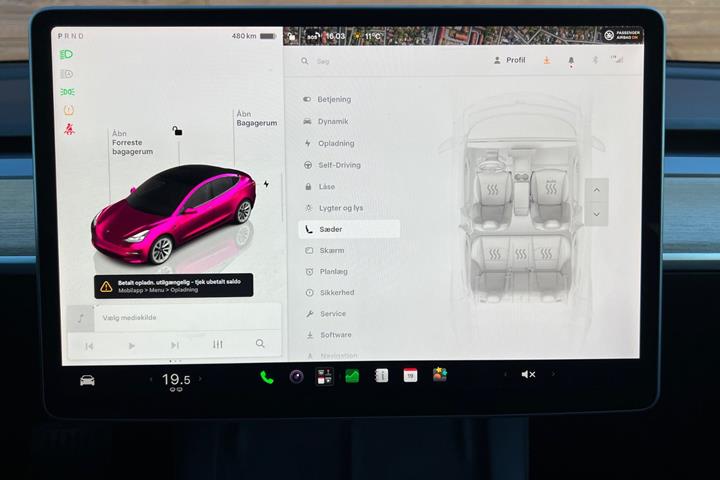 Grå Tesla Model 3 fra 2022