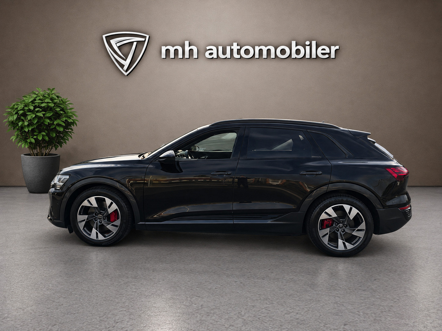 Sort Audi Q8 e-tron fra 2024