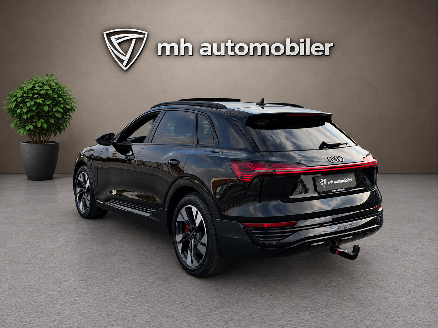 Sort Audi Q8 e-tron fra 2024