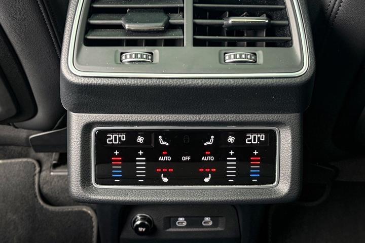 Sort Audi Q8 e-tron fra 2024
