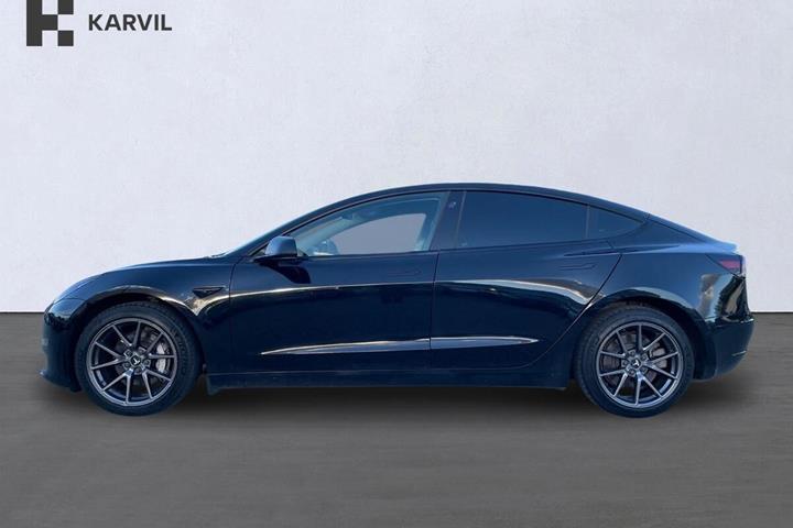 Sort Tesla Model 3 fra 2021