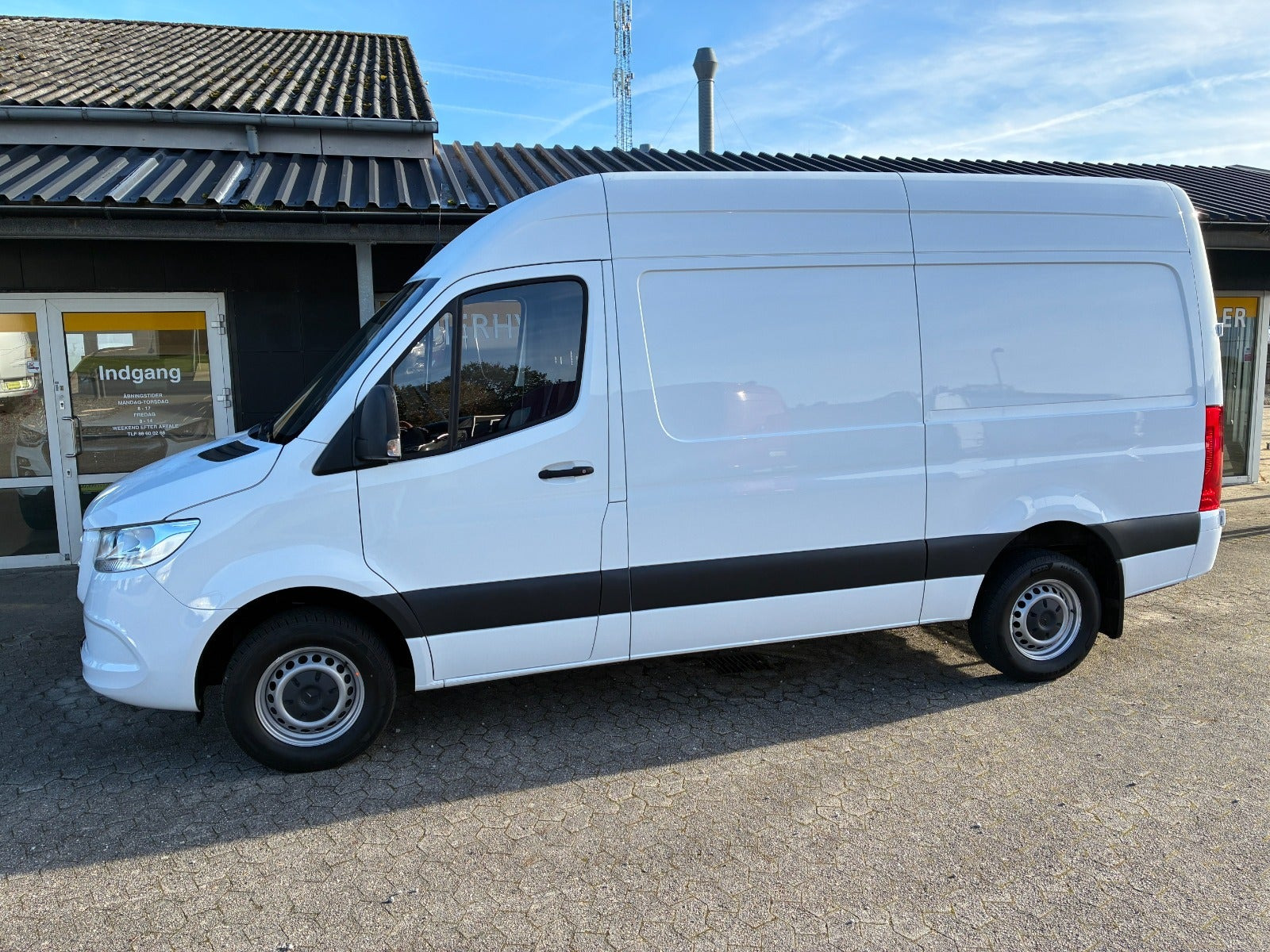 Mercedes Sprinter 317 2,0 CDi A2 Kassevogn aut. RWD