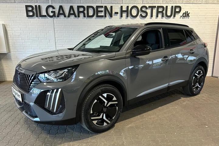 Grå Peugeot 2008 fra 2024