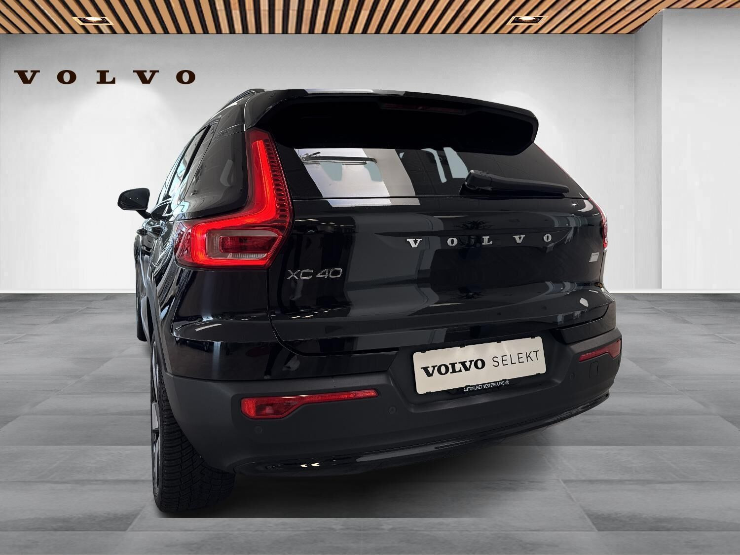 Sort Volvo XC40 fra 2024