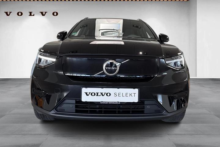Sort Volvo XC40 fra 2024