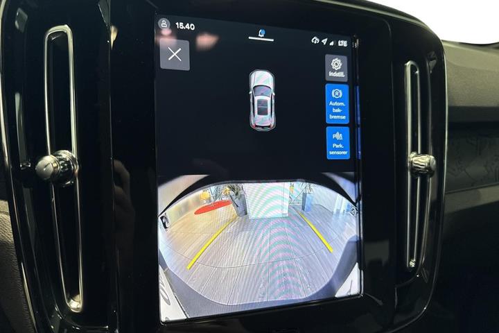 Sort Volvo XC40 fra 2024