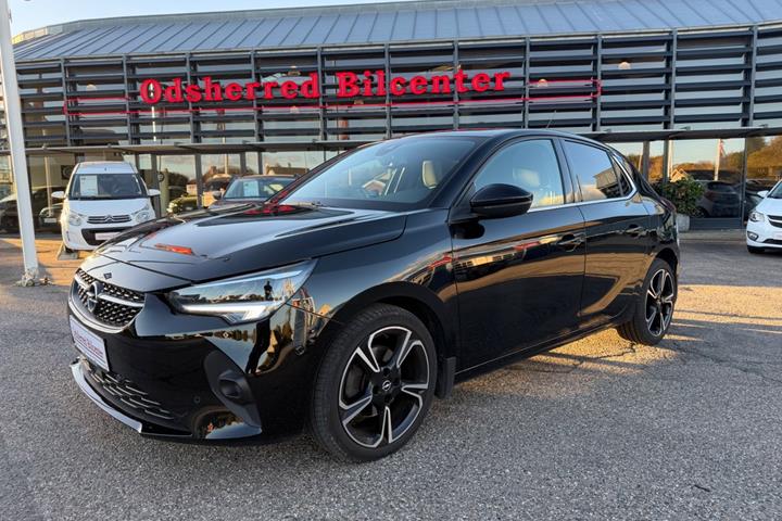 Sort Opel Corsa fra 2022