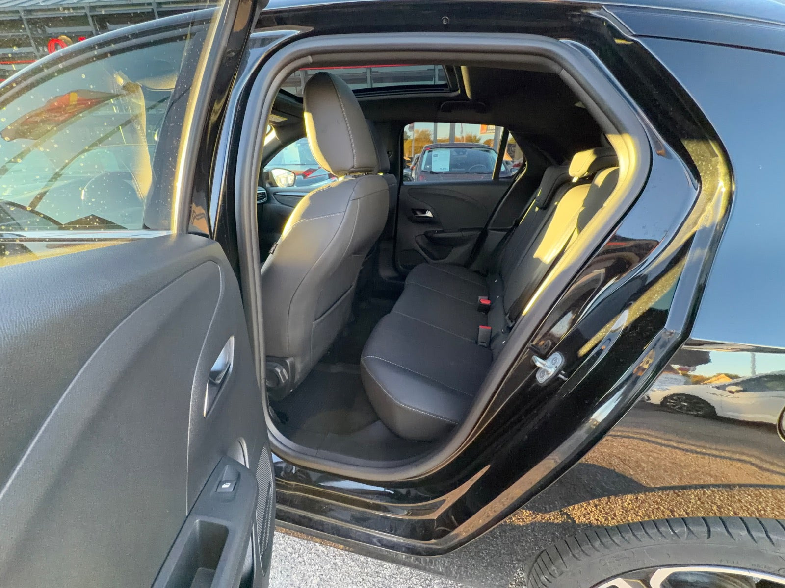 Sort Opel Corsa fra 2022