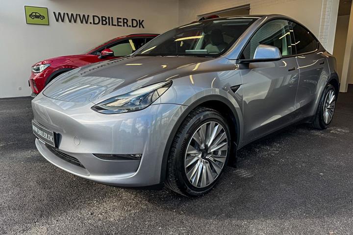 undefined Tesla Model Y fra 2023