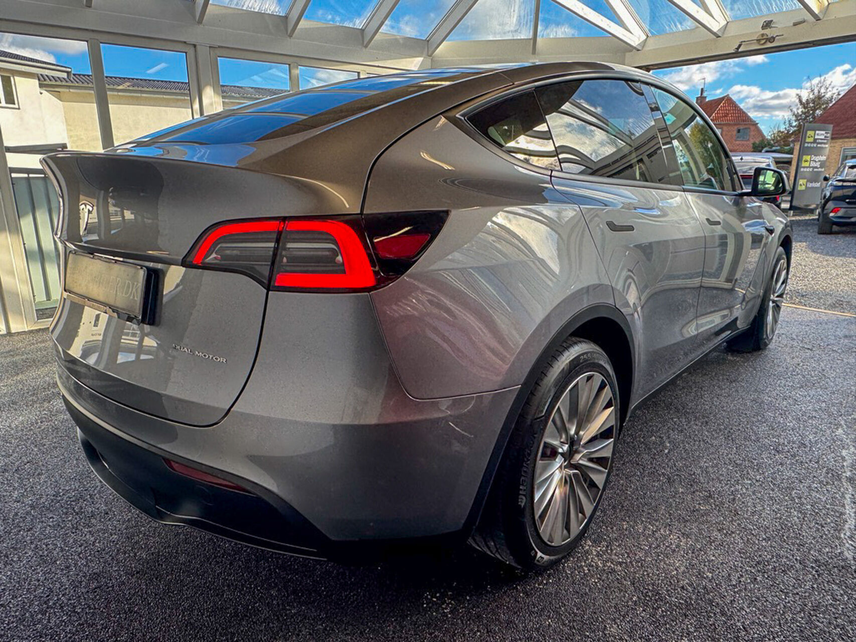 undefined Tesla Model Y fra 2023