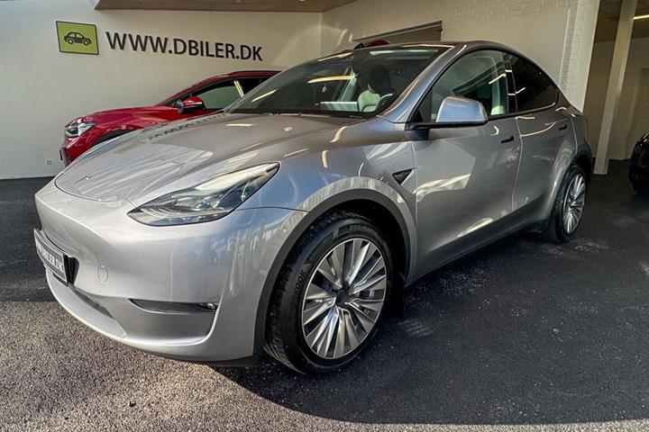 undefined Tesla Model Y fra 2023