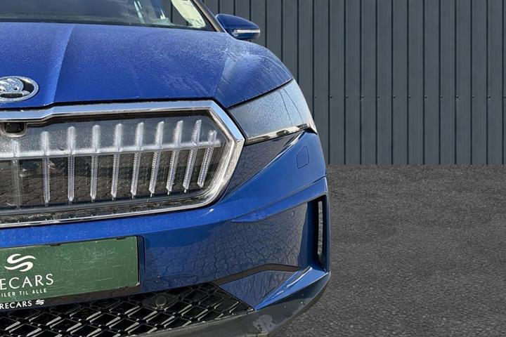 Blå Skoda Enyaq fra 2022