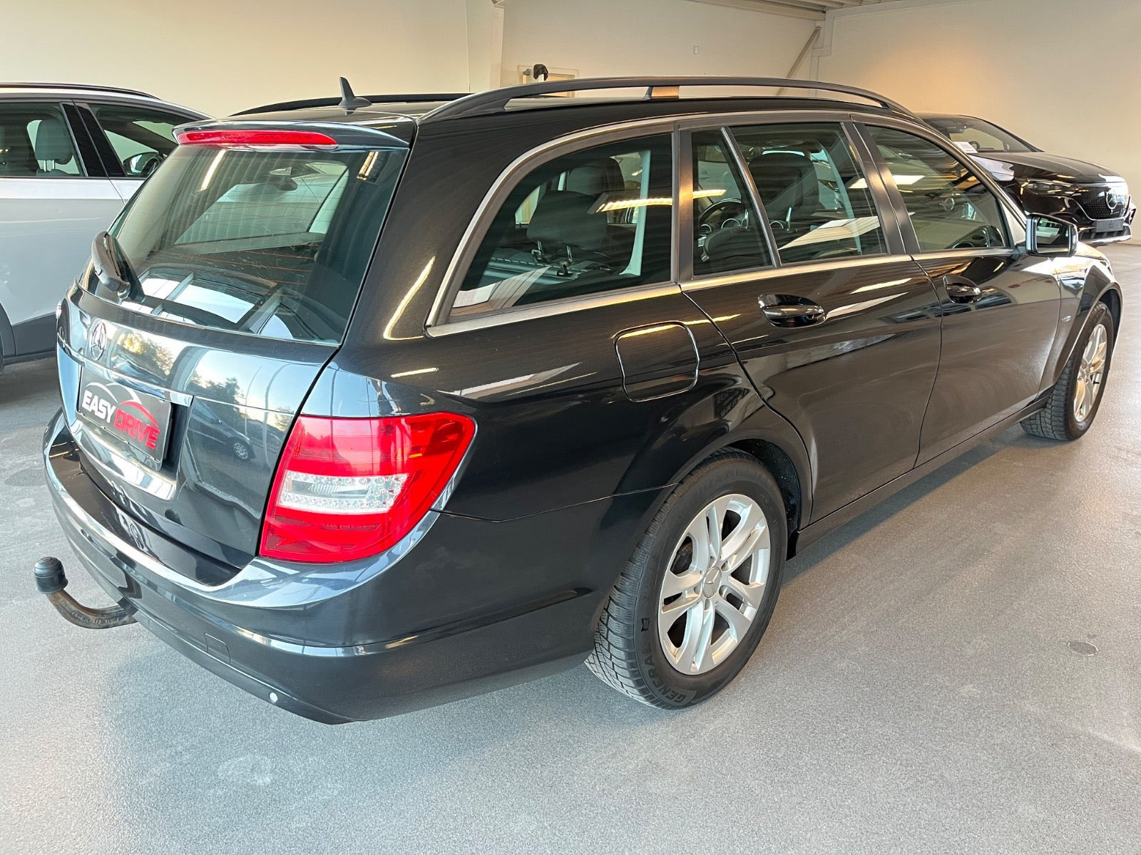 Sort Mercedes C180 fra 2011