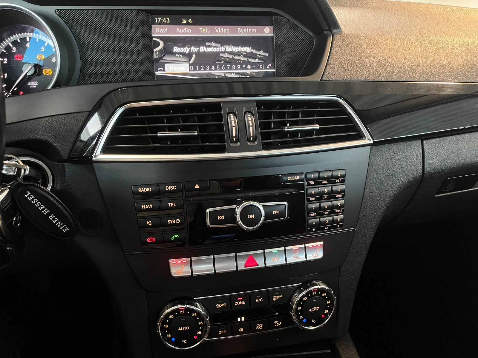 Sort Mercedes C180 fra 2011