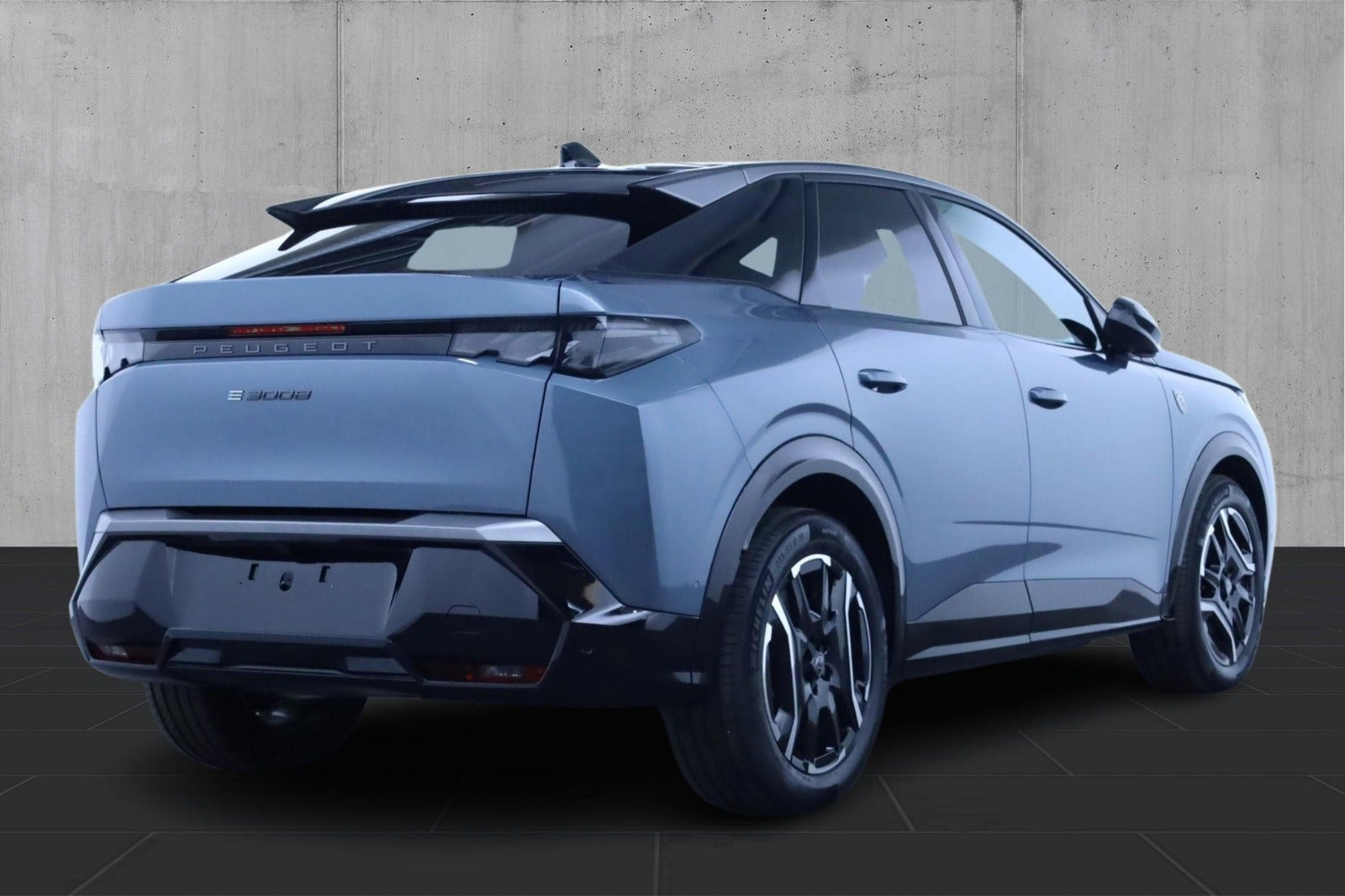 Sort Peugeot e-3008 fra 2025