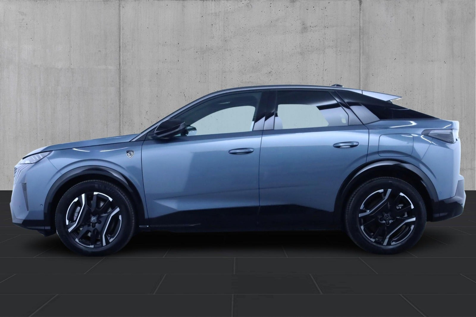 Sort Peugeot e-3008 fra 2025