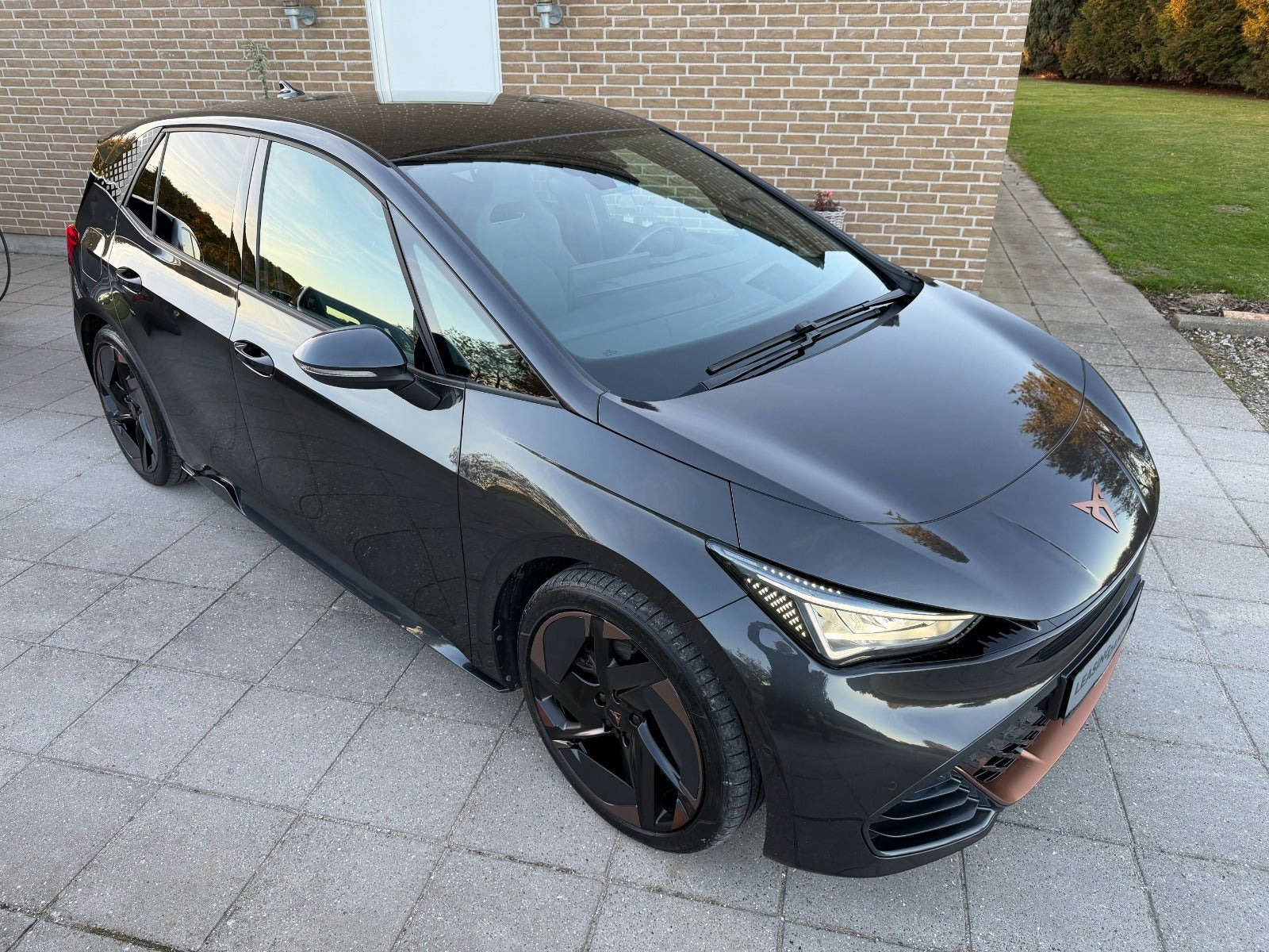 Grå Cupra Born fra 2022