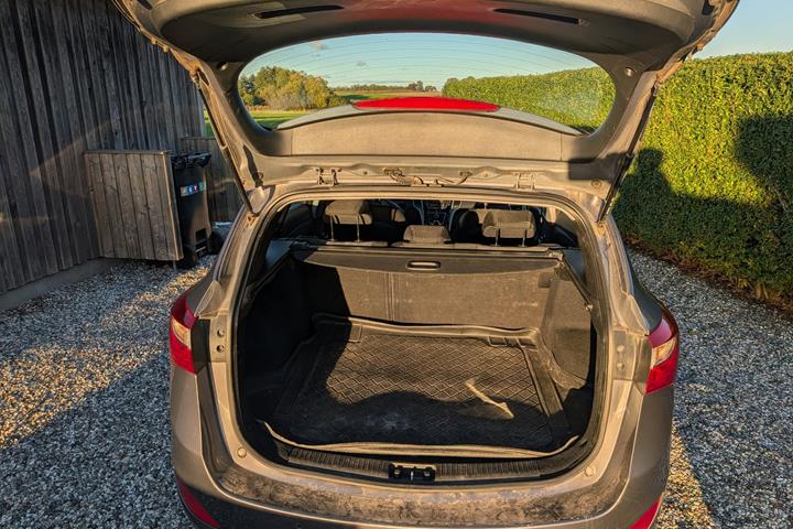 Grå Hyundai i30 fra 2014