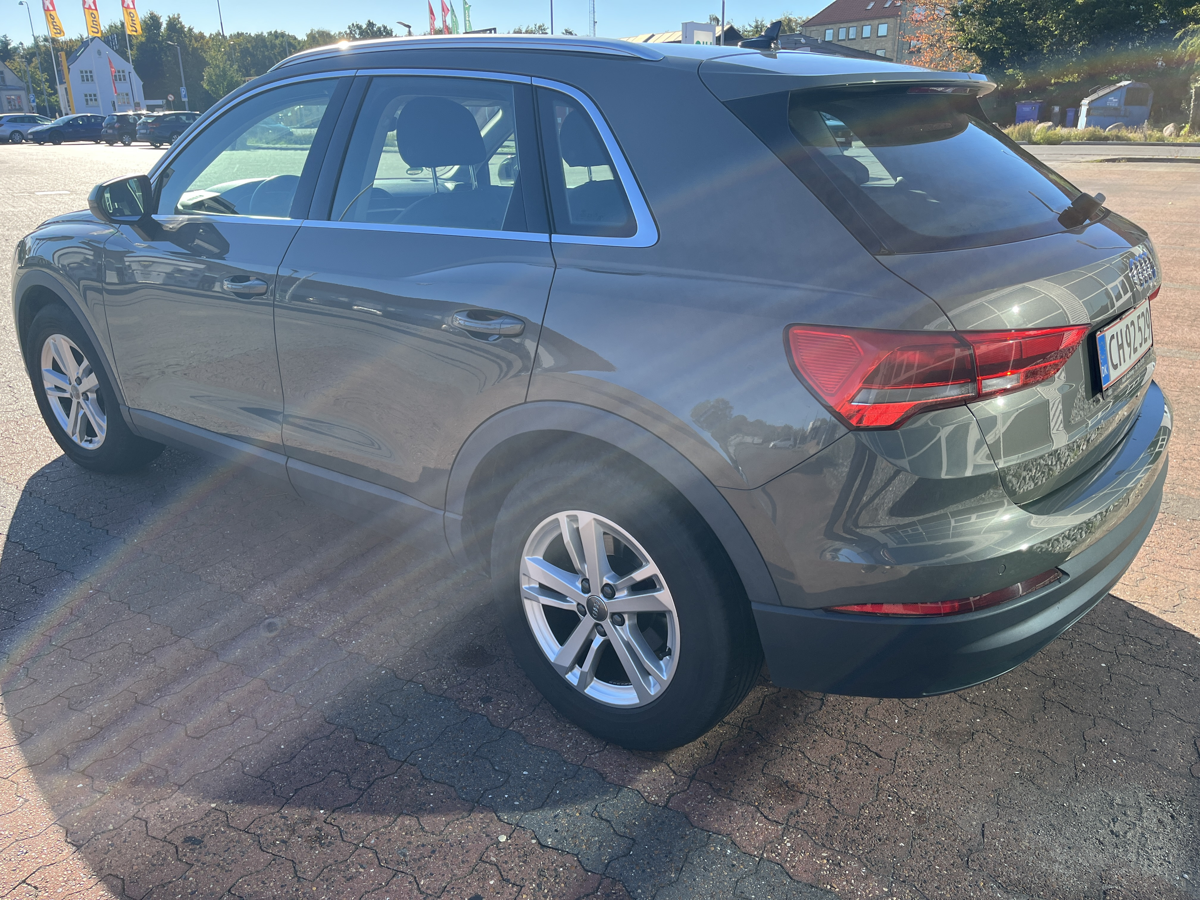 Grå Audi Q3 fra 2019