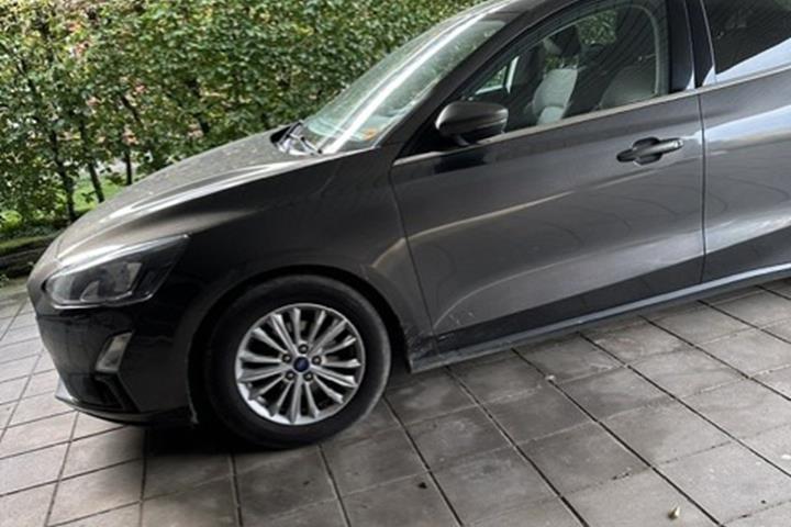 Grå Ford Focus fra 2020