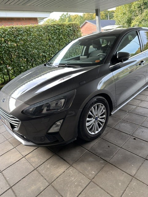 Grå Ford Focus fra 2020