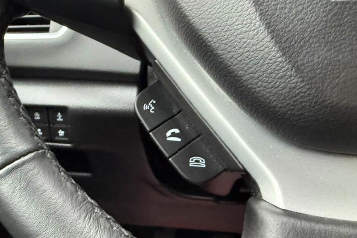 Sølv Suzuki SX4 S-Cross fra 2017