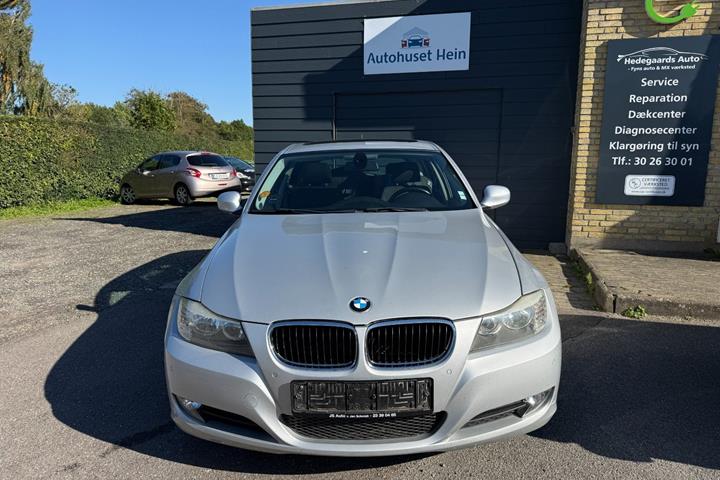 Sølv BMW 320d fra 2010