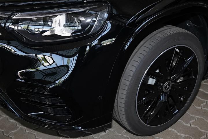 Sort Mercedes GLB250+ fra 2026
