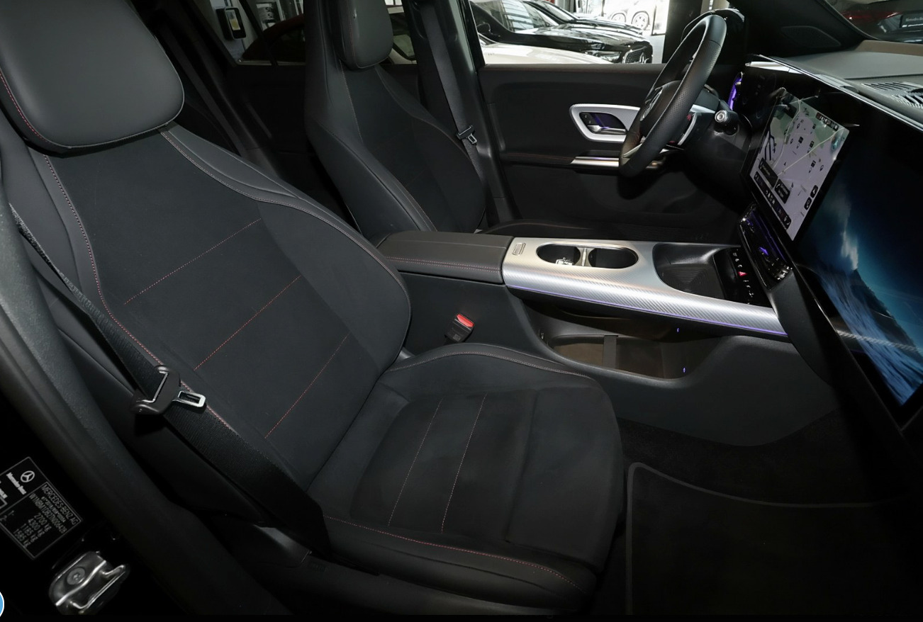 Sort Mercedes GLB250+ fra 2026