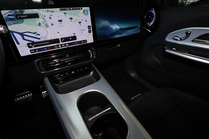 Sort Mercedes GLB250+ fra 2026