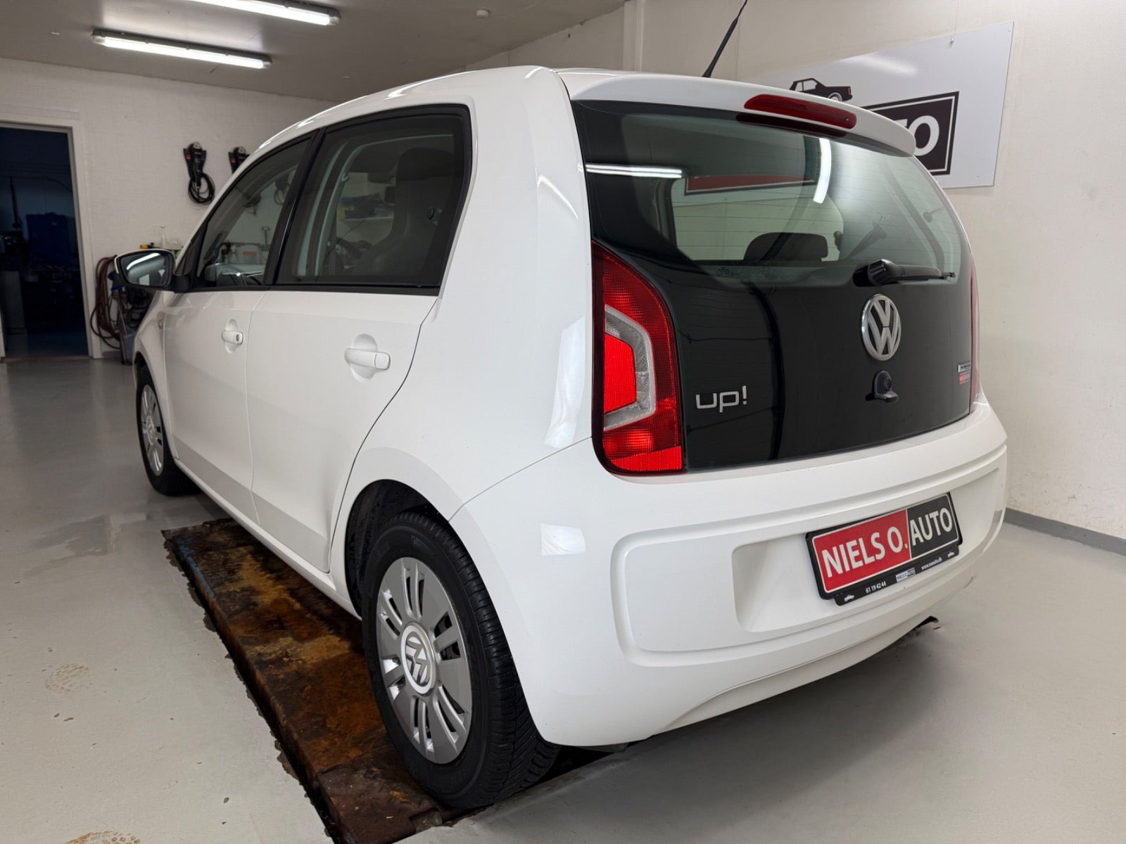 Hvid VW UP! fra 2013