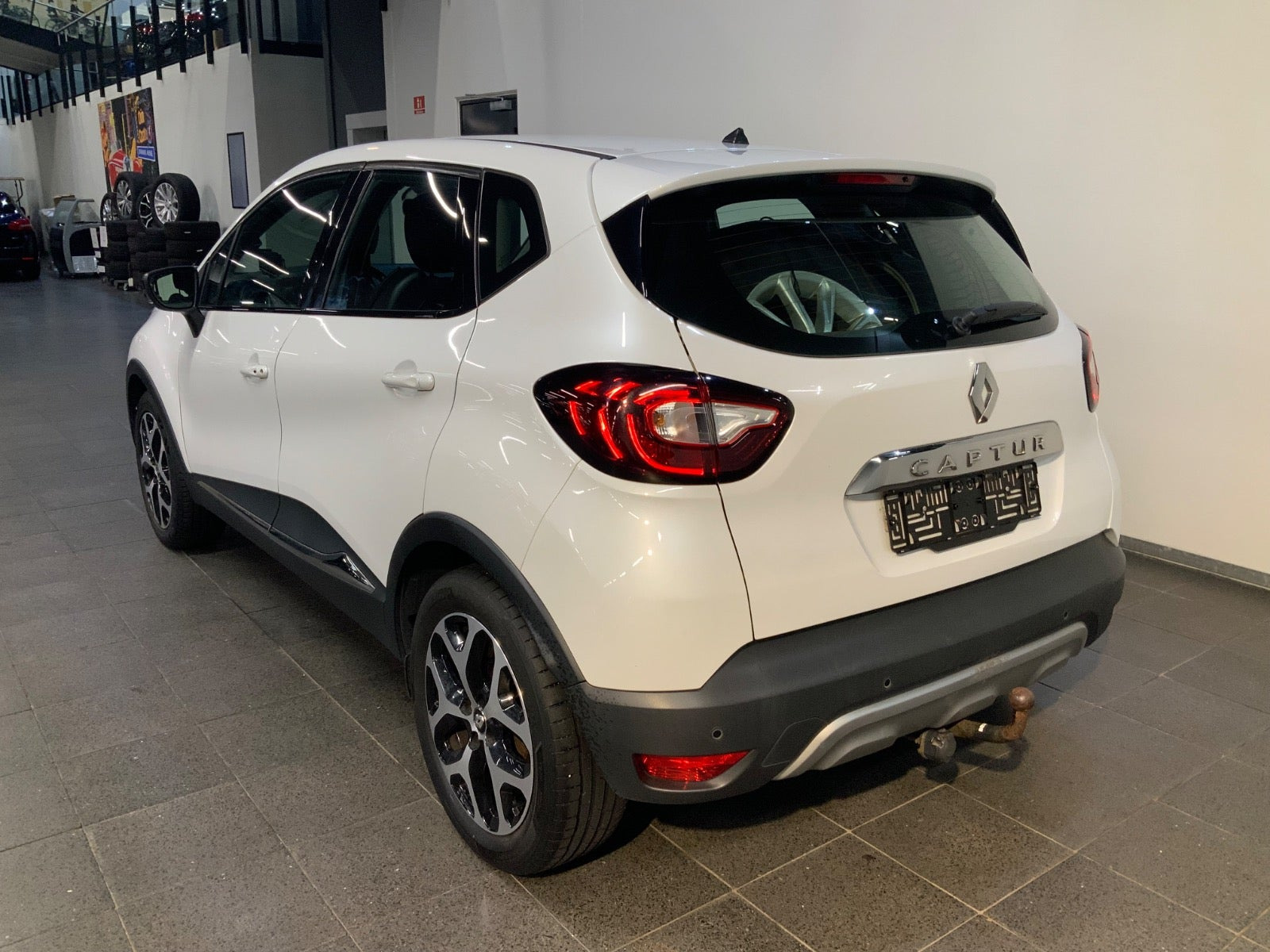 Hvid Renault Captur fra 2017