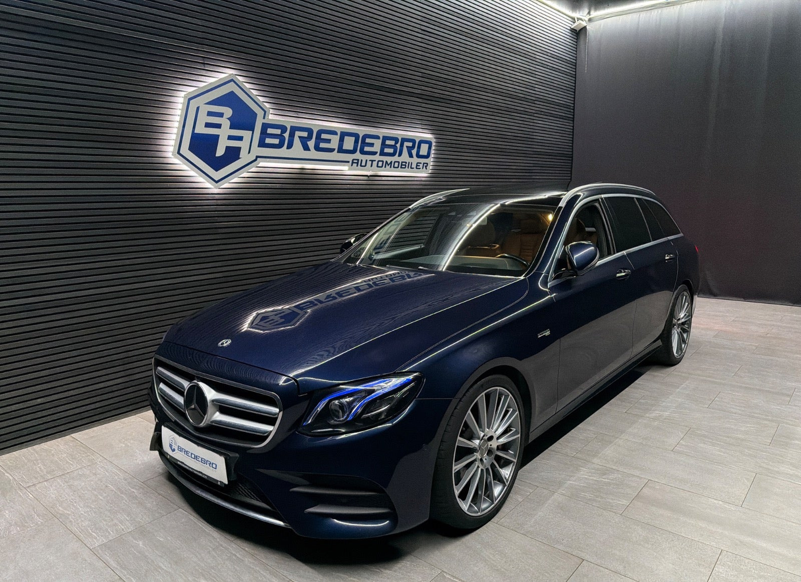 Mercedes E400 3,0 AMG Line stc. aut. 4Matic