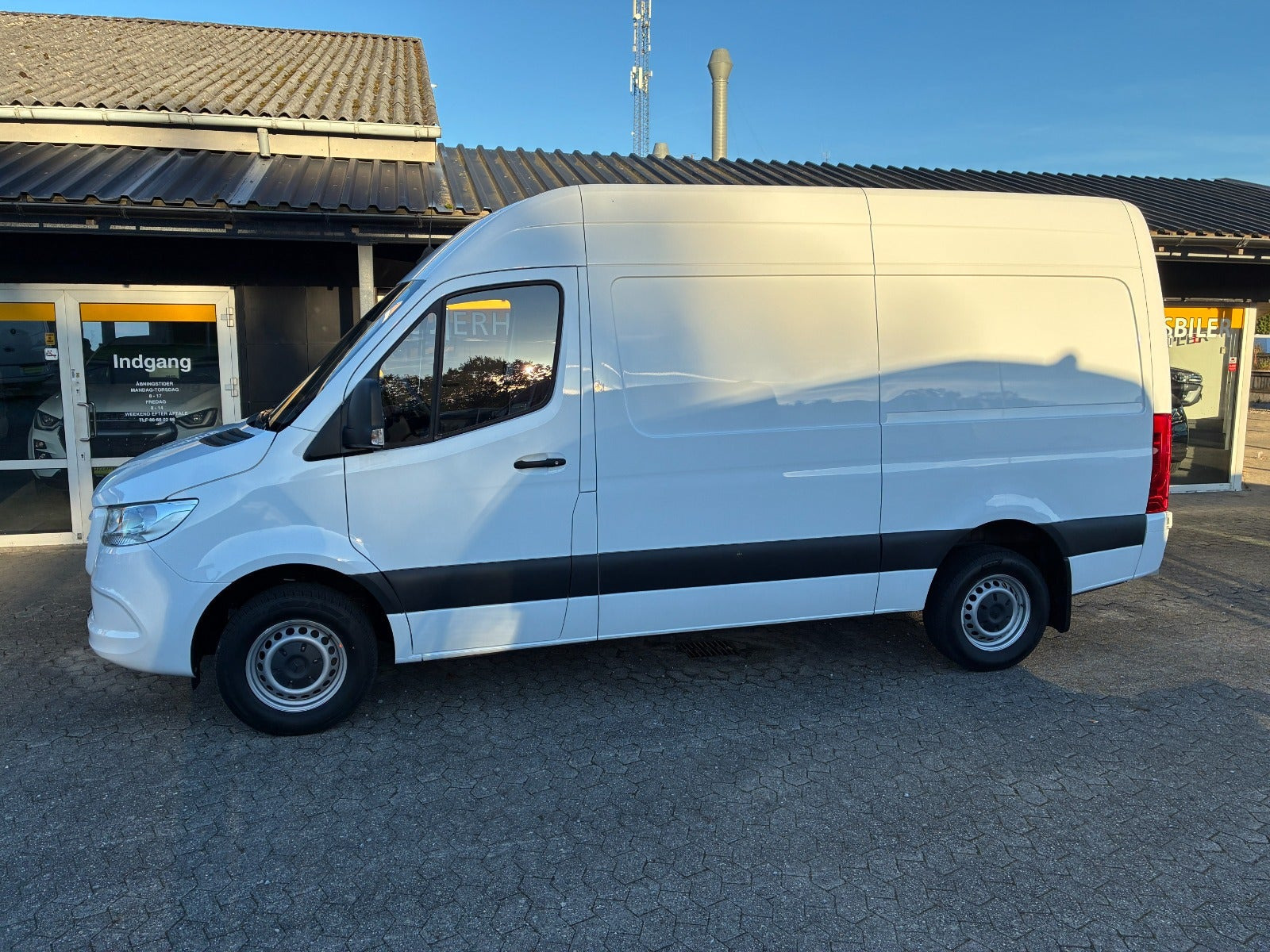 Mercedes Sprinter 317 2,0 CDi A2 Kassevogn aut. RWD