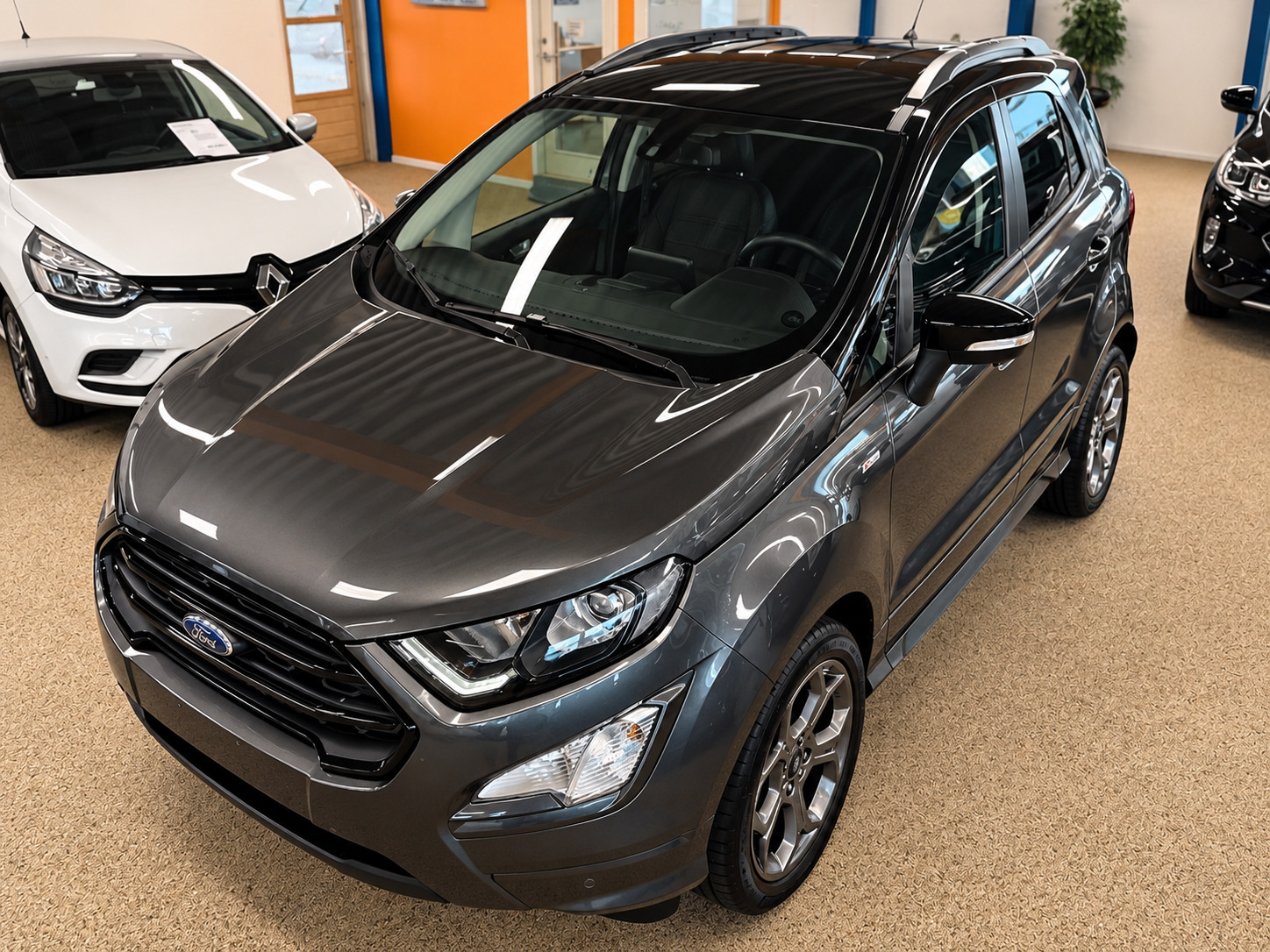 Grå Ford EcoSport fra 2018