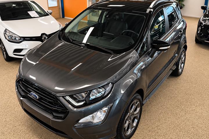 Grå Ford EcoSport fra 2018