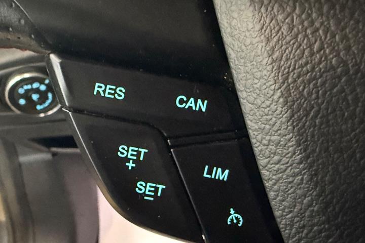Grå Ford EcoSport fra 2018