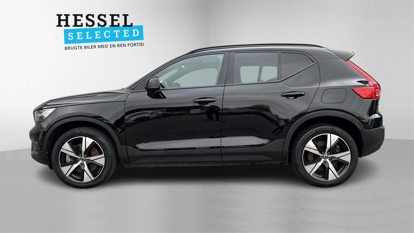 Sort Volvo XC40 fra 2022