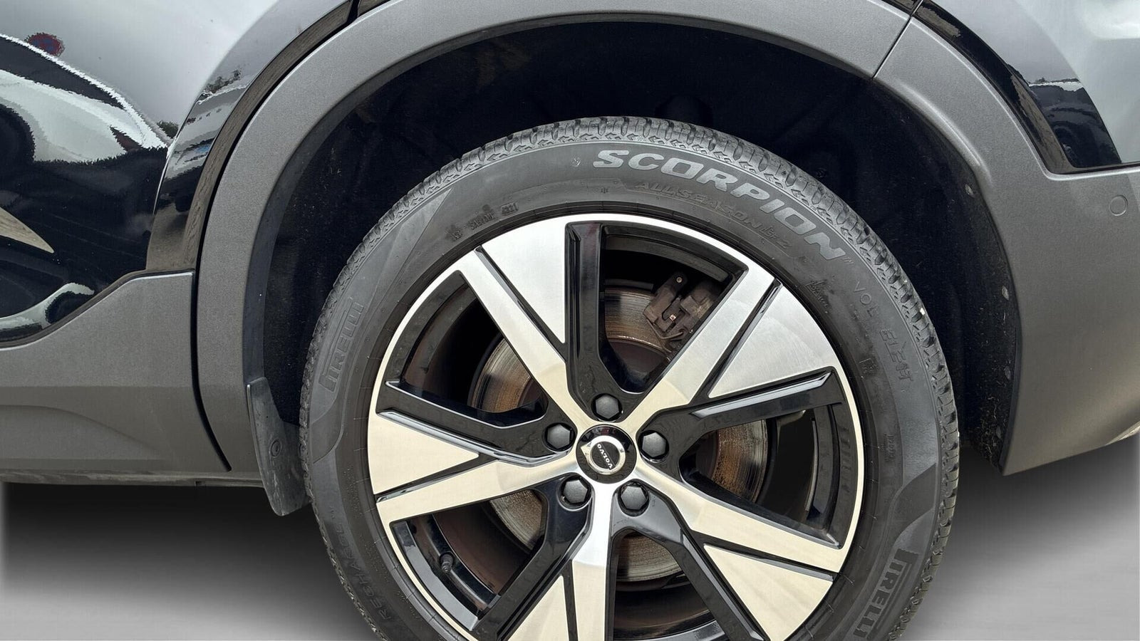 Sort Volvo XC40 fra 2022