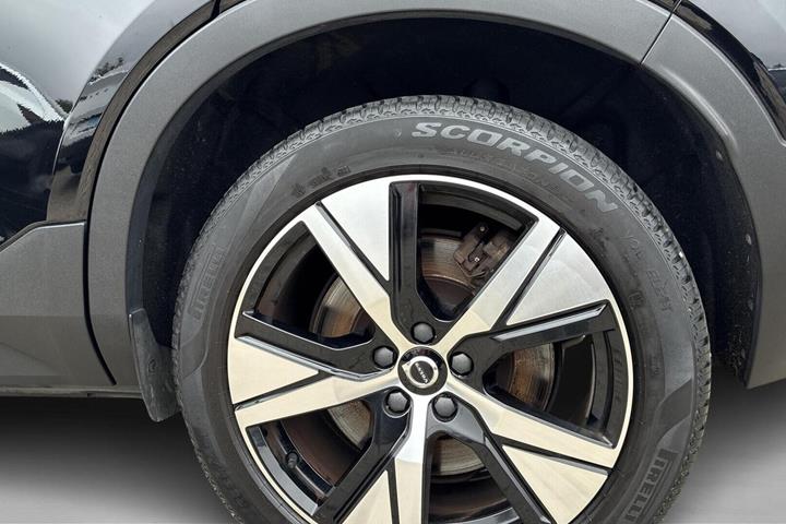Sort Volvo XC40 fra 2022