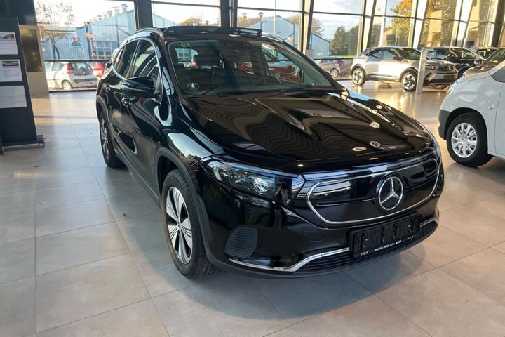 Sort Mercedes EQA250+ fra 2023