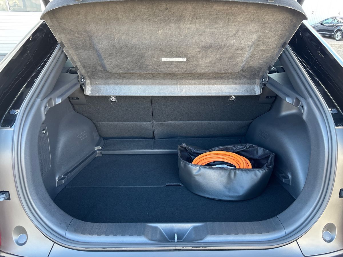 Blå Toyota C-HR+ fra 2026