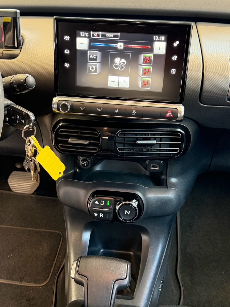 Gul Citroën C4 Cactus fra 2015